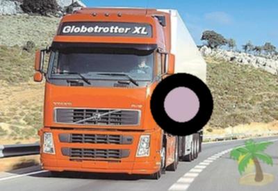 ГРУЗОВИКИ VOLVO И MERCEDES-BENZ